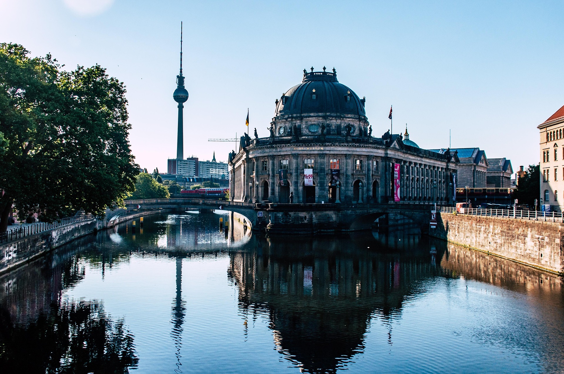 Berliner Fernsehturm und Bode-Museum